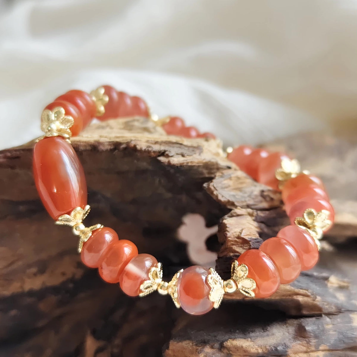 Ice Flower South Red Agate Bead Bracelet