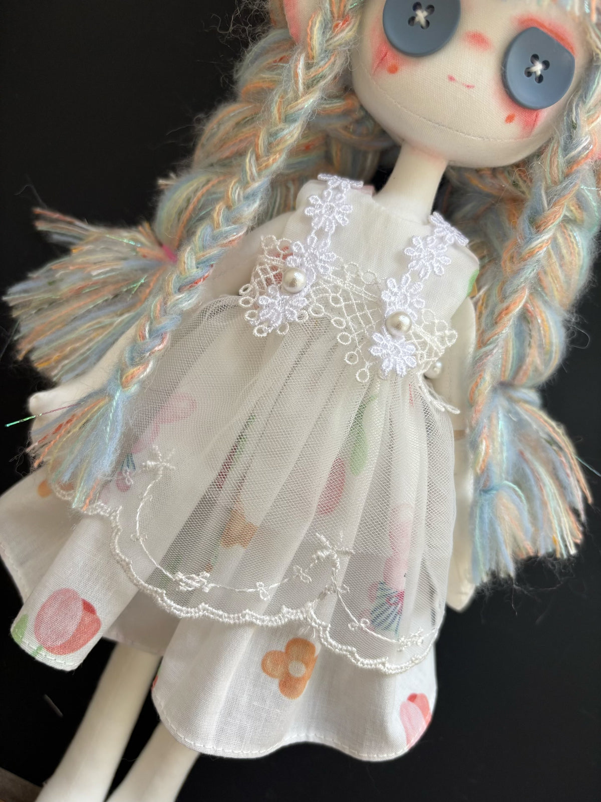 ハンドメイド ボタンアイ アートドール