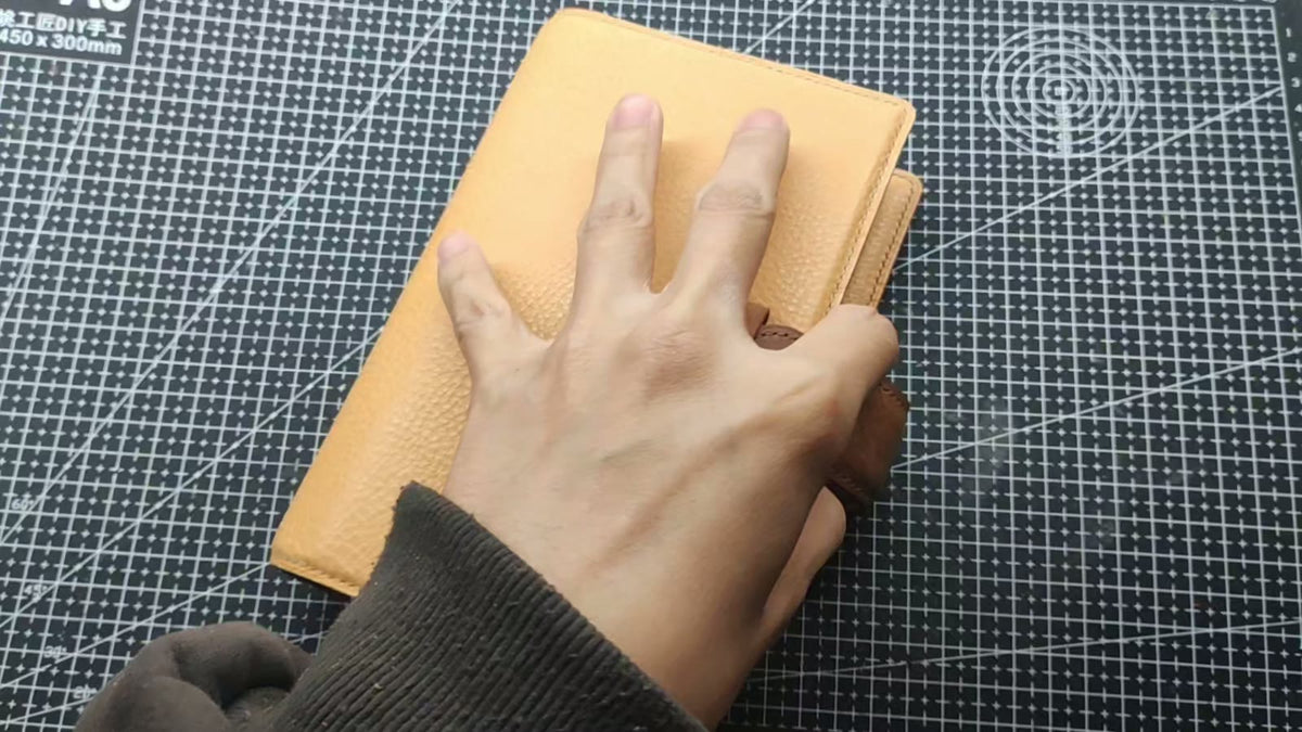 A6 レザー手縫いリングバインダーノート