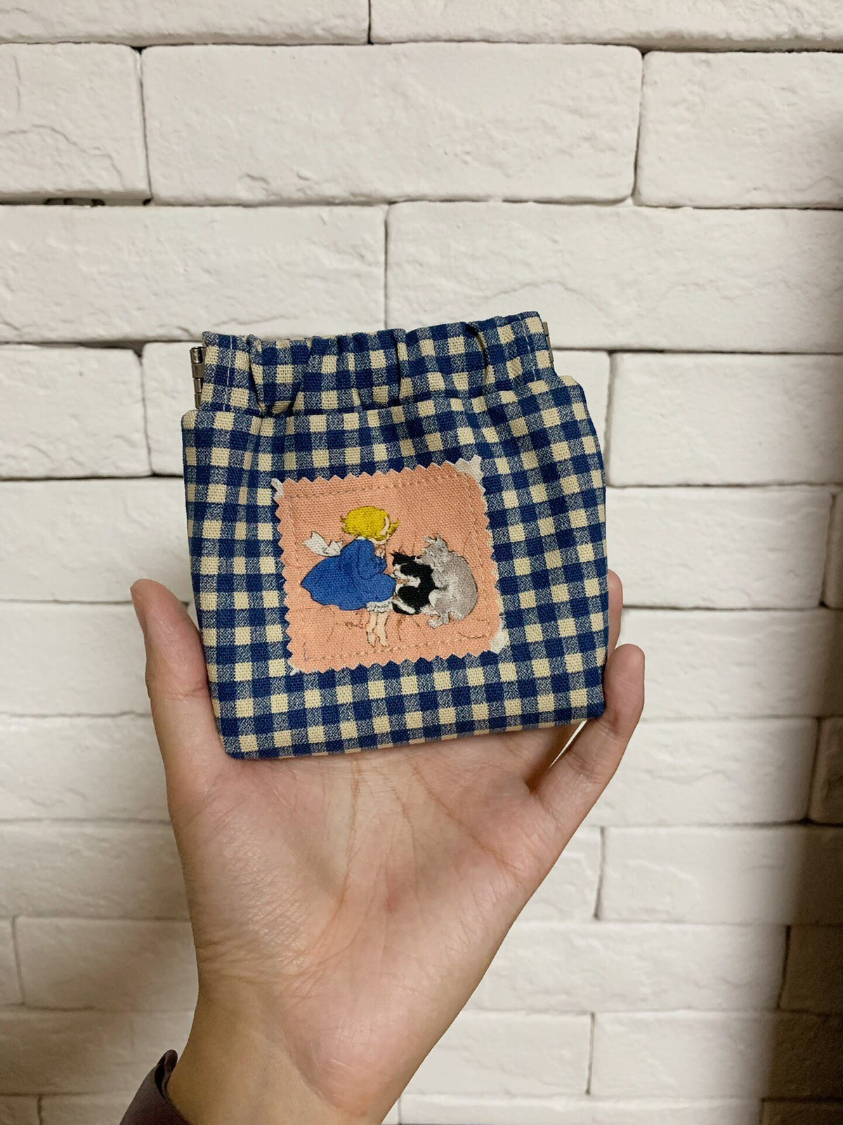 Spring Frame Pouch with Checkered Fabric