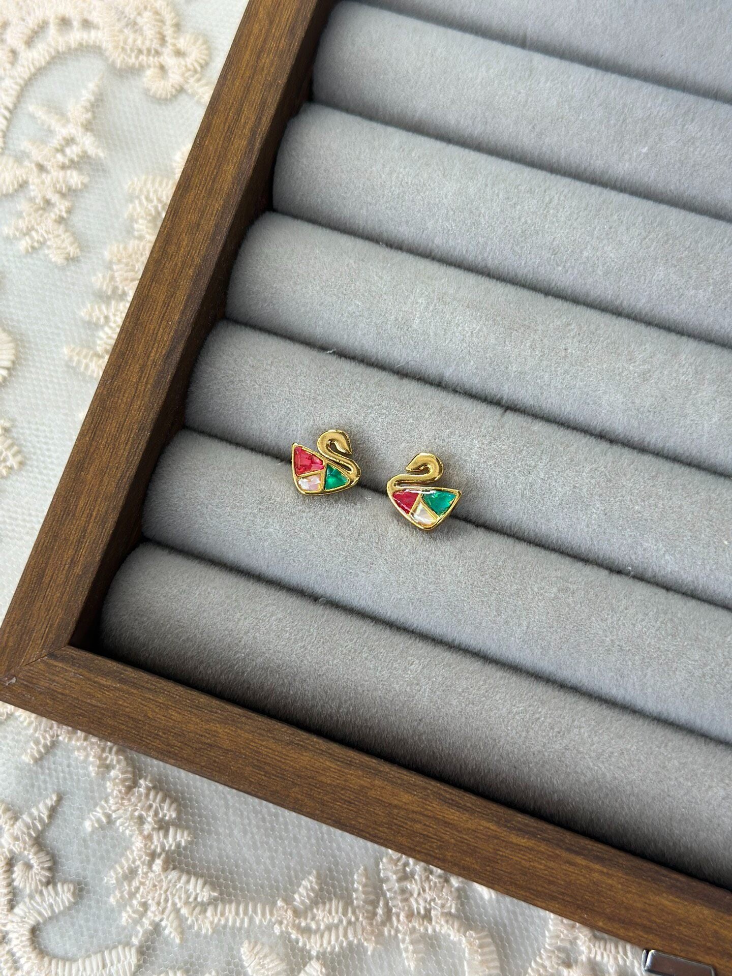 Swan Shell Inlay Earrings (Gold-Plated Copper, 925 Silver)