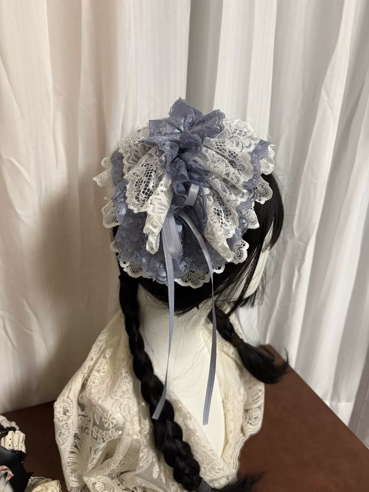 Adere Lolita de Renda com Volantes Azul Cinzentado Poeado