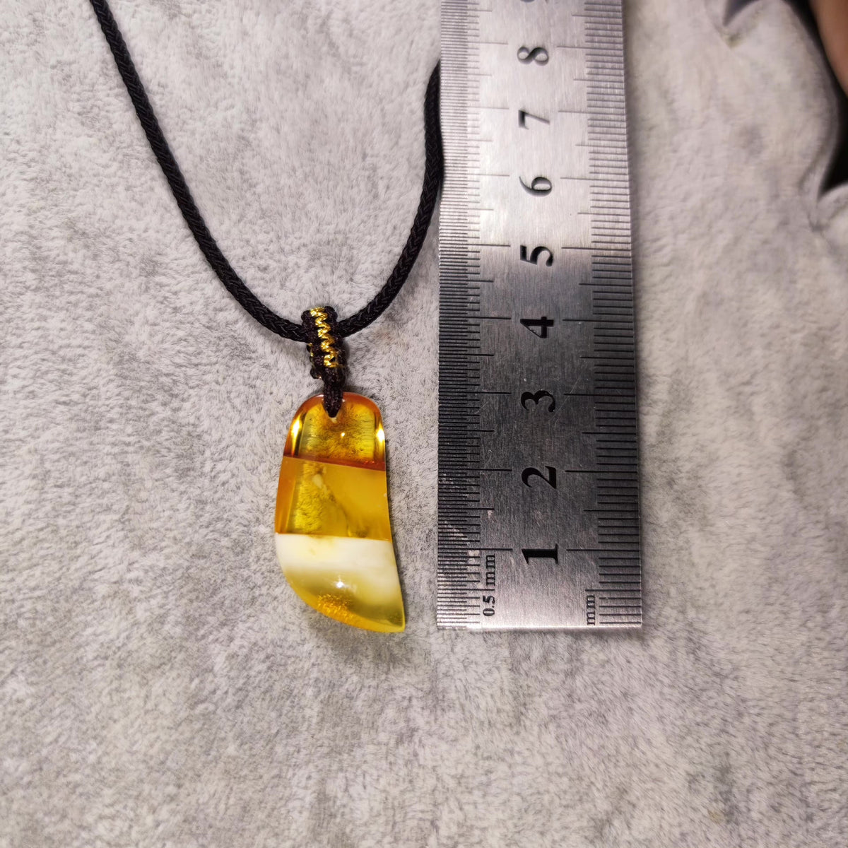 Three-Color Amber Spliced Pendant