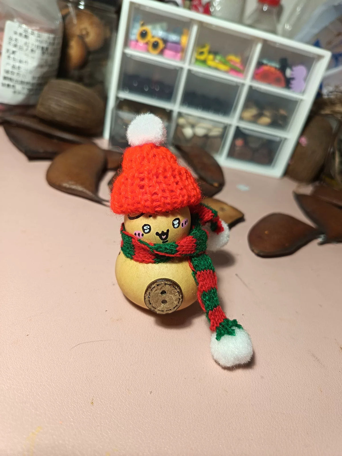 Figura de Cabaça Feita à M com Gorro e Cachecol