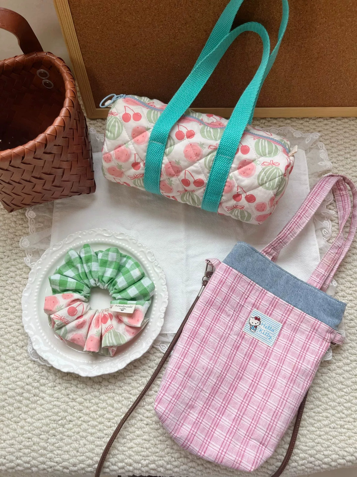 Conjunto de tres bolsos de algodón acolchado hechos a mano