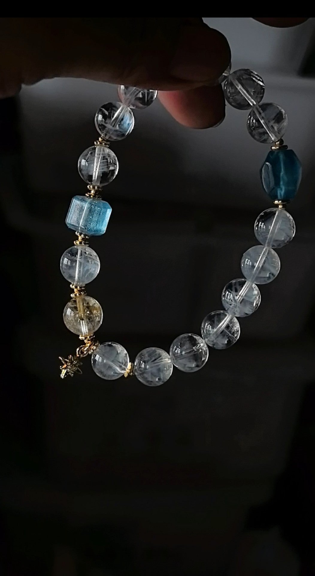Bracciale a perline in quarzo aghi blu 9mm