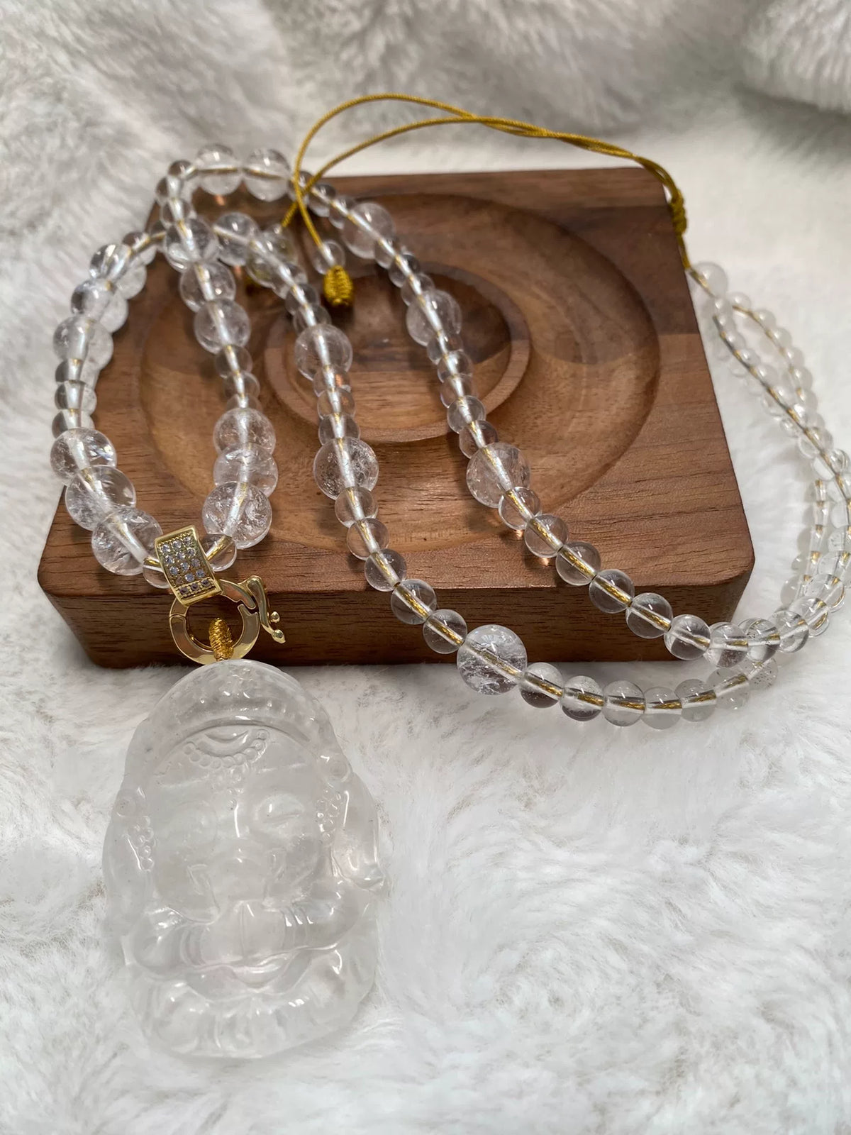 Collar largo con colgante Ganesha de cuarzo blanco