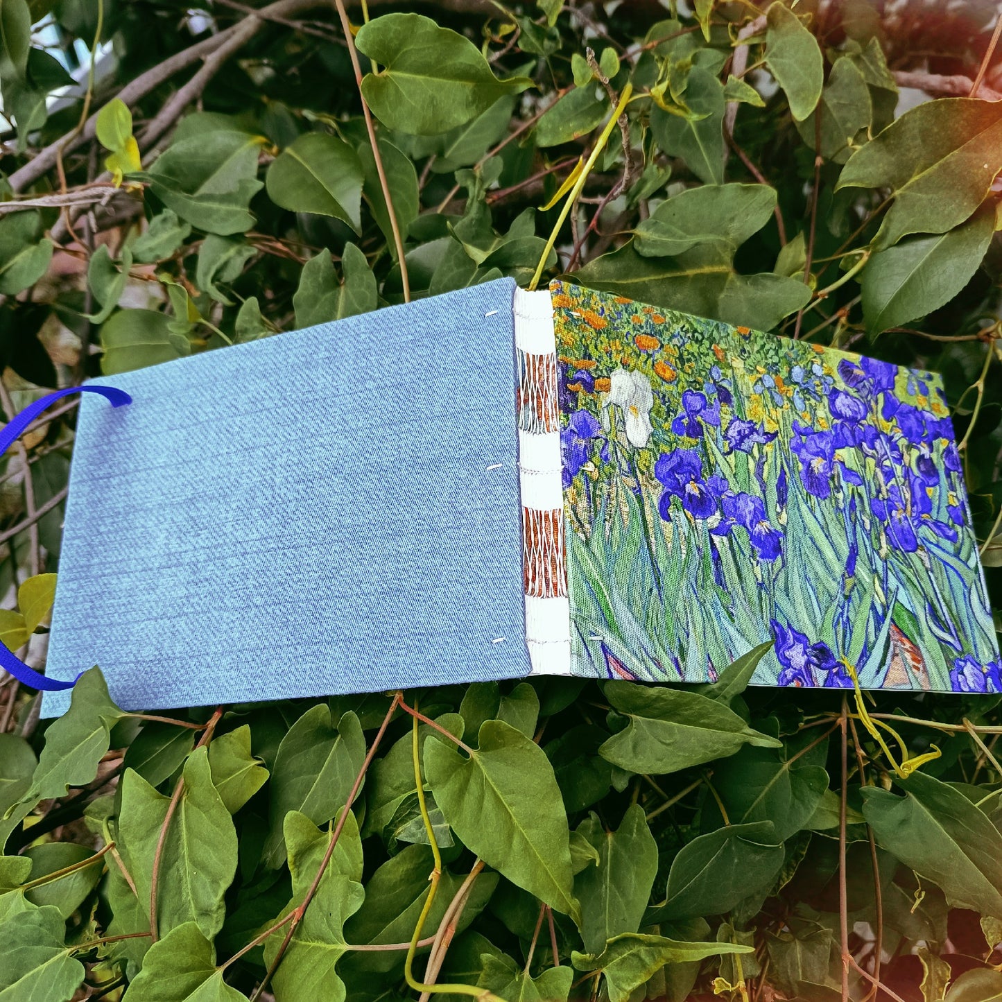 Iris Watercolor Sketchbook – 32k Thick Canvas, Coptic Stitch Binding, 300gsm Baohong Paper