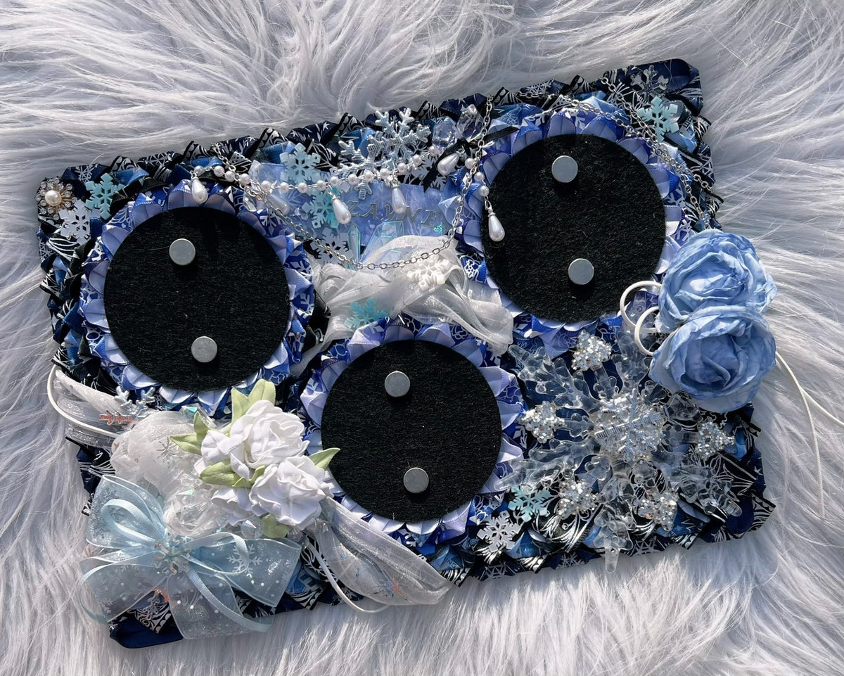 75mm Badge Display Board with Snowflake Decor