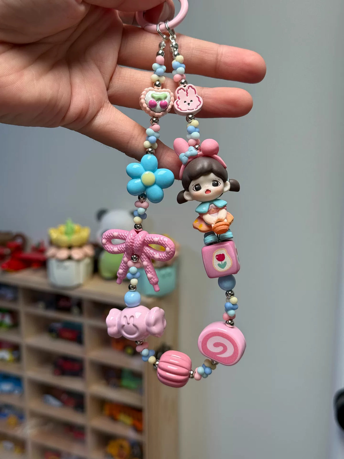 Pastel Kawaii Girl Perlen-Telefonriemen Anhänger