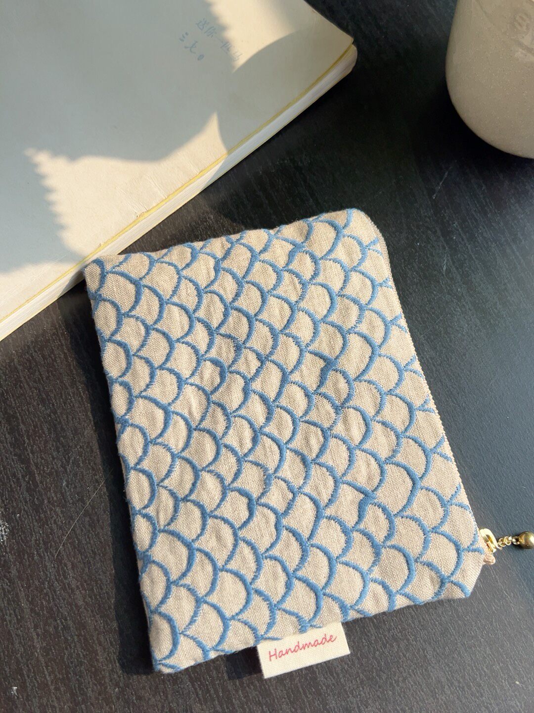 Fish Scale Pattern Storage Pouch