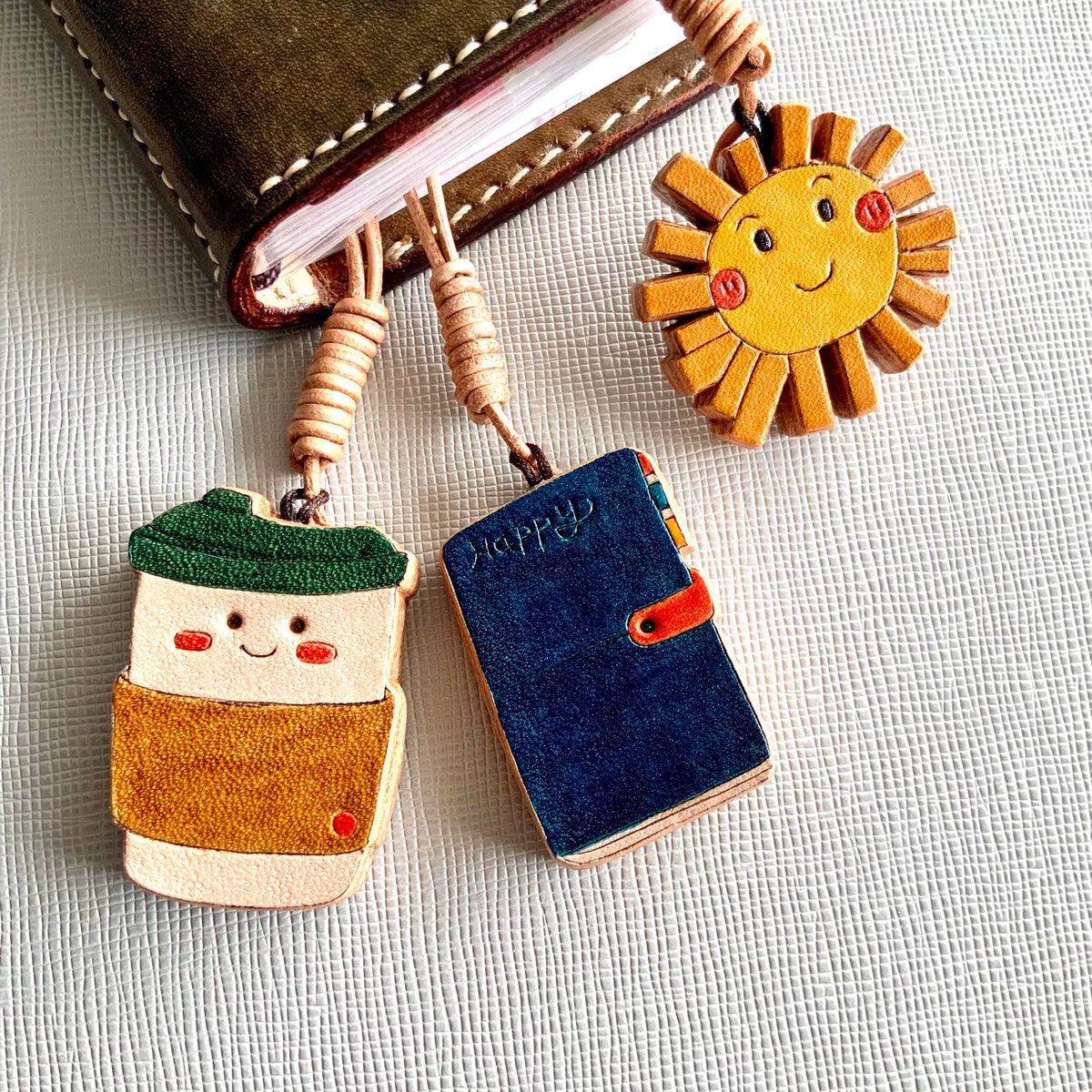 Charms de Couro Italiano para Diário e Bolsa
