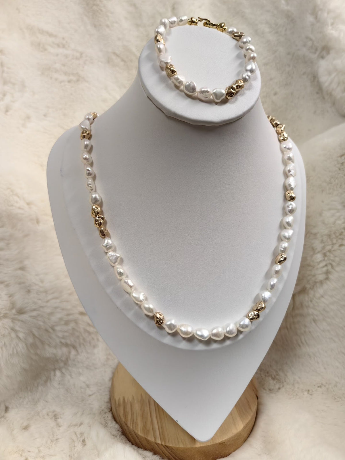 Natural Freshwater Keshi Pearl Necklace Bracelet Set