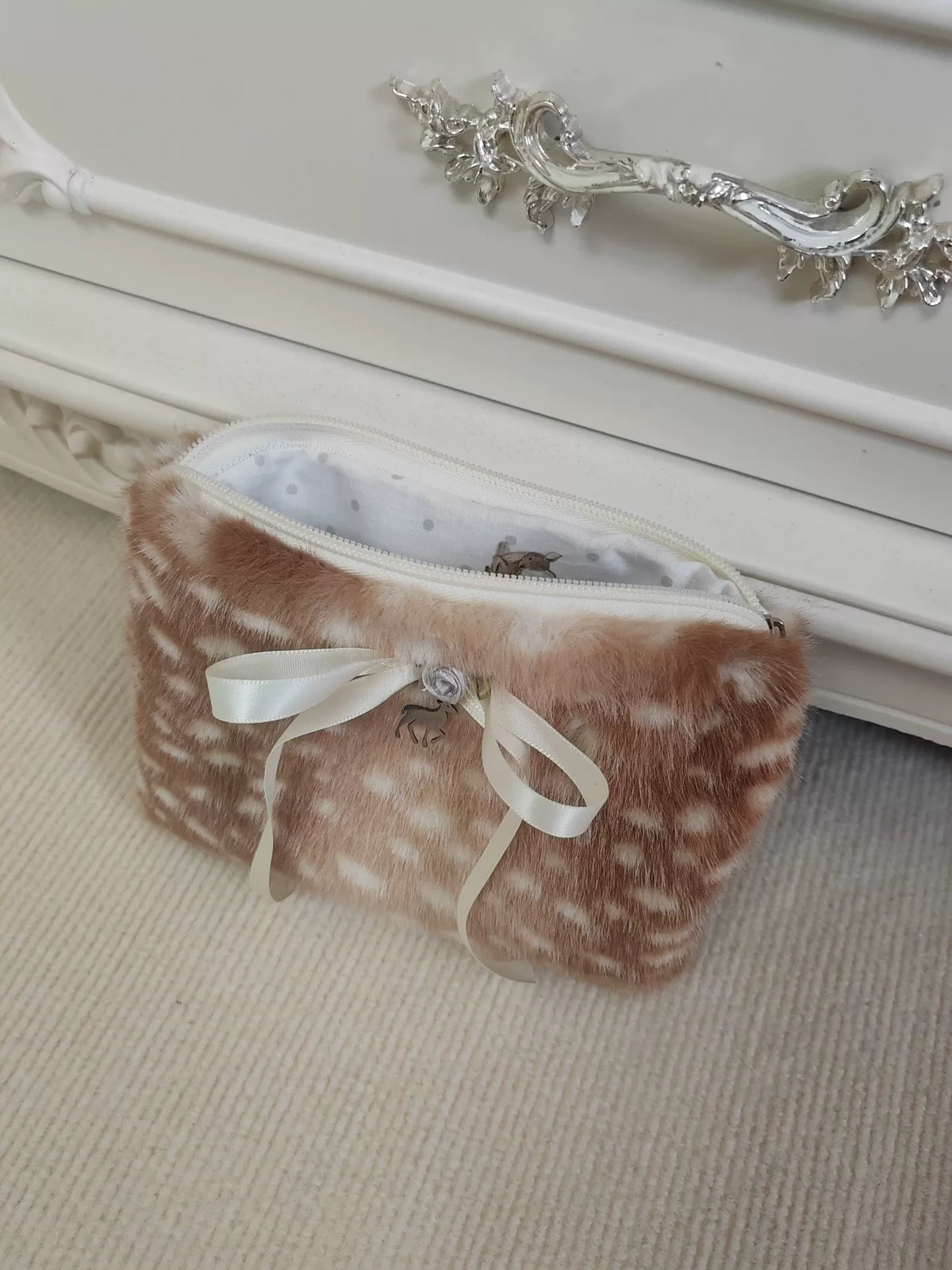 Handgefertigte Plusch-Geldbörse mit Hirschprint