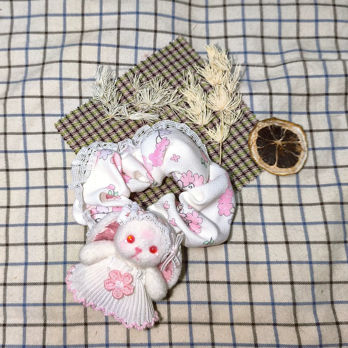 Lolita Witte Konijn Scrunchie van Wolvilt