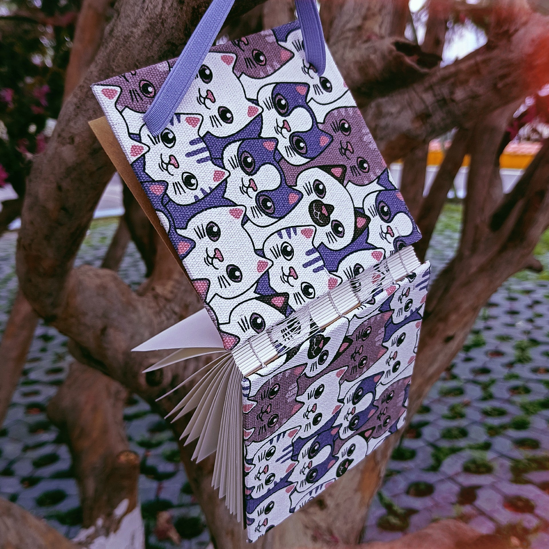 12cm Coptic Stitch Watercolor Sketchbook with 46 Pages of 300gsm Semi-Cotton Paper