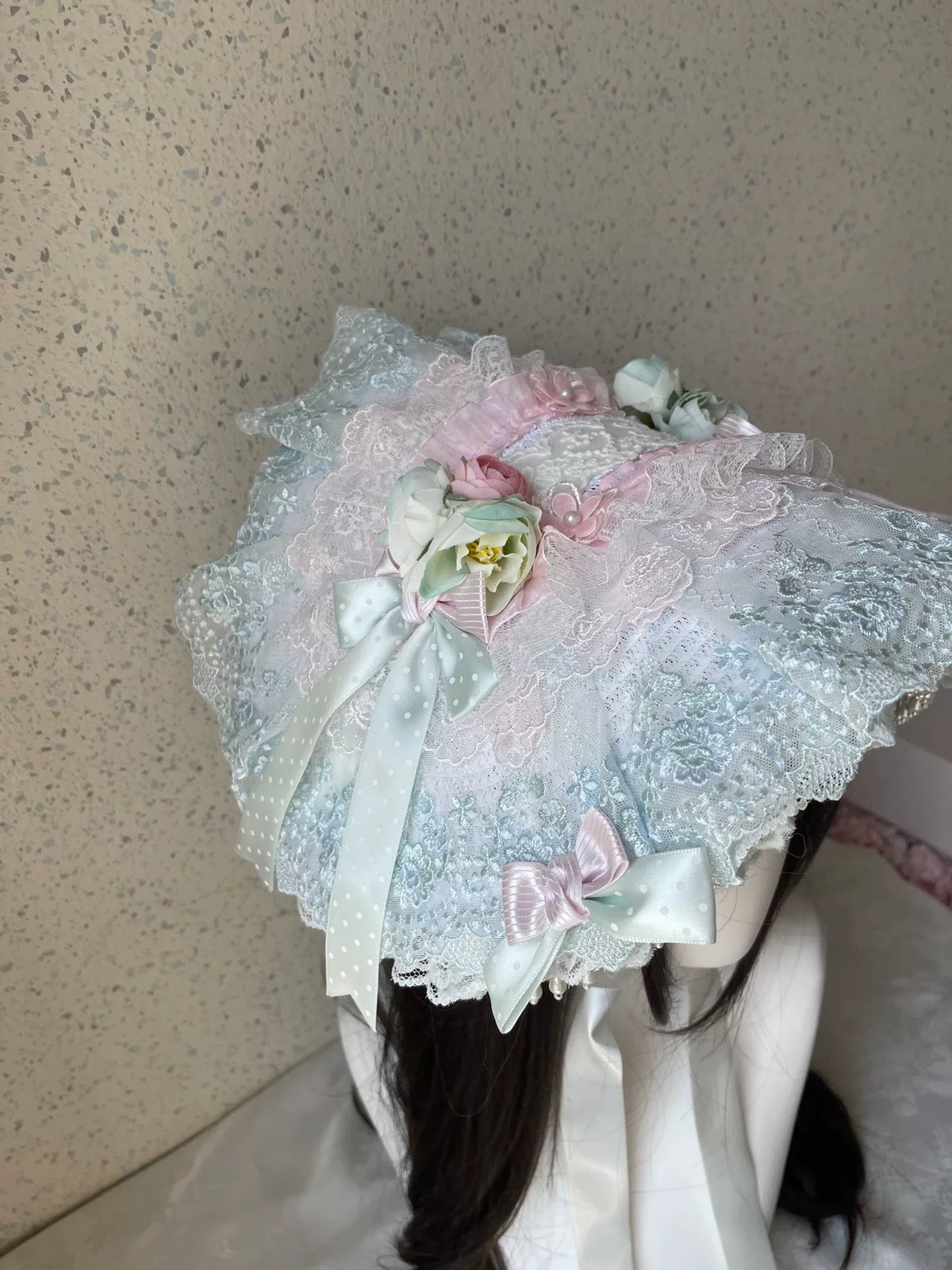 Gorro Lolita de Renda Verde-Menta e Rosa