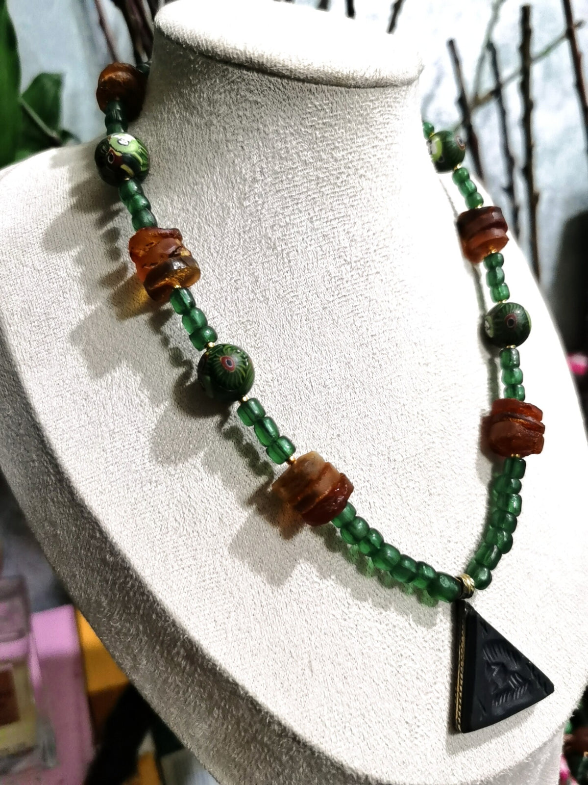 Green Bead Seal Pendant Necklace