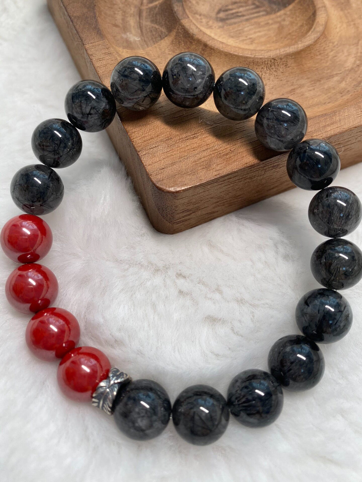 Bracciale in Cristallo Nero e Cinabro 10mm