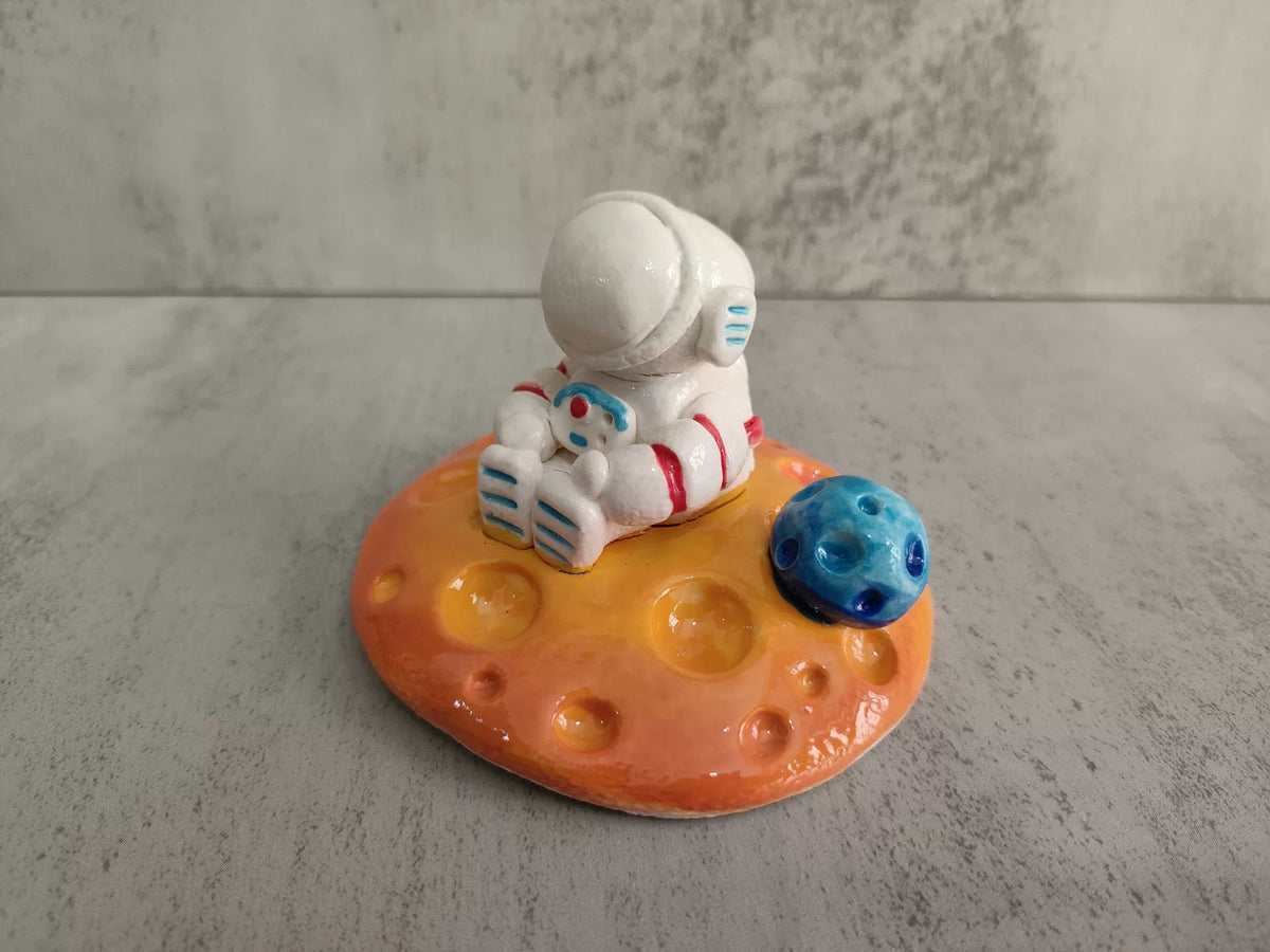 Figura de Astronauta Blanco Pintada a Mano