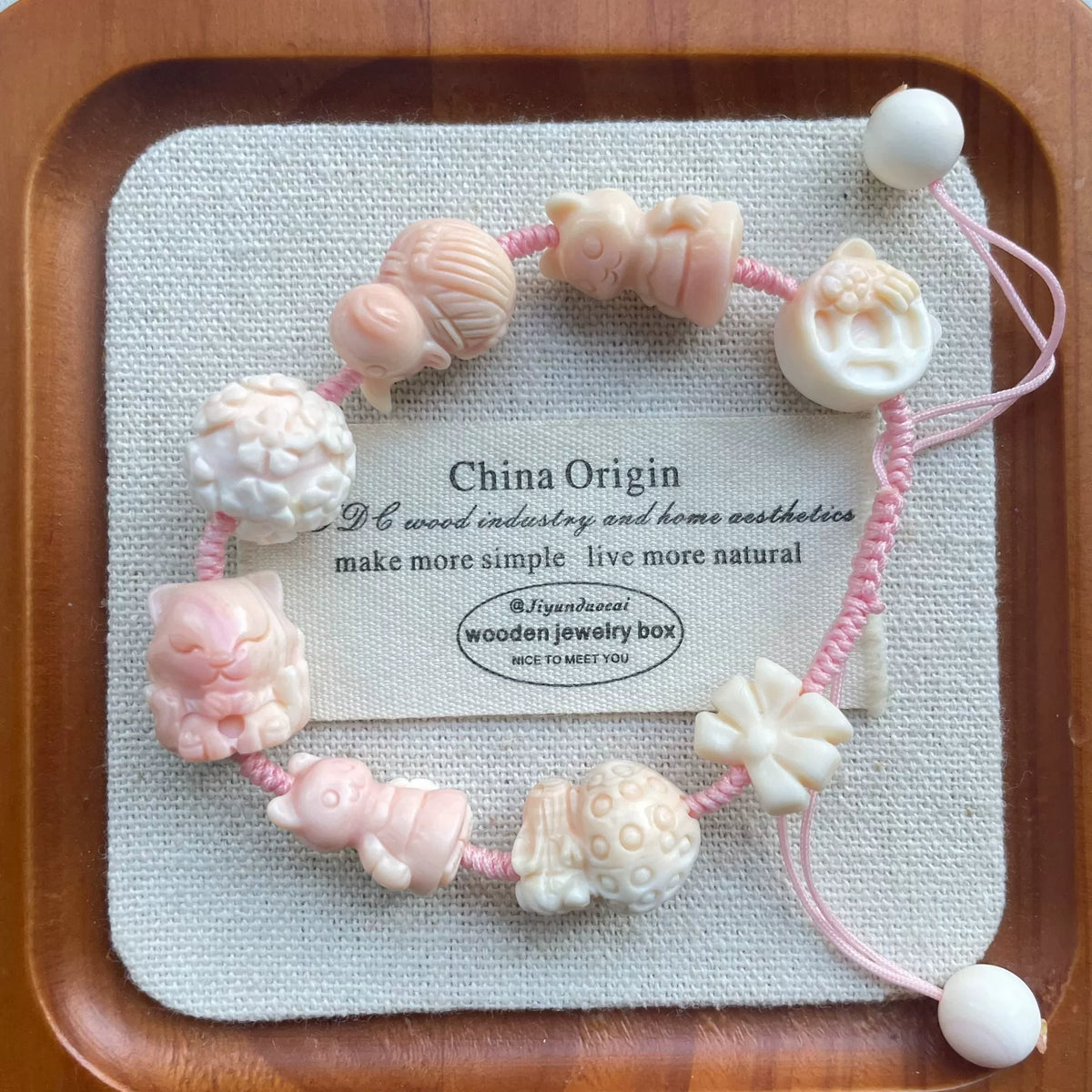 Armband med utskuren naturlig Queen Conch-snäcka