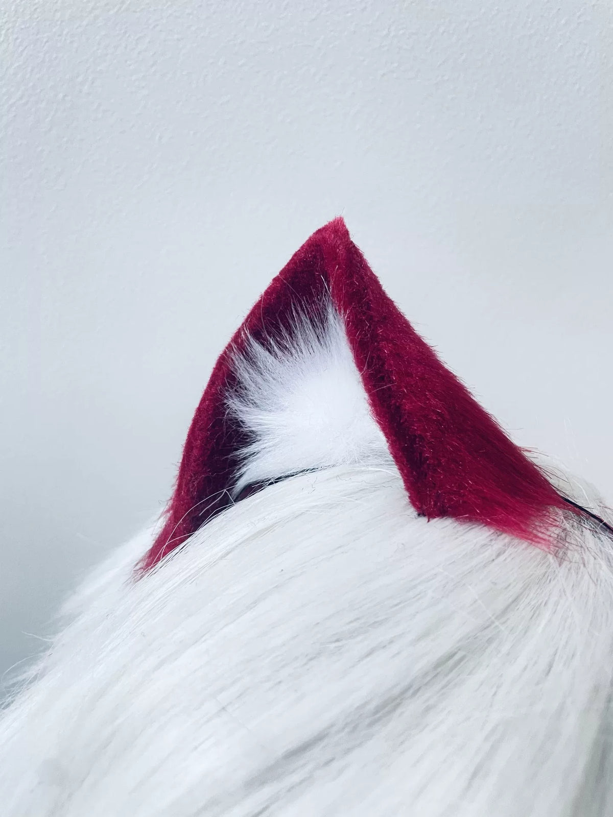 Weinrote Katzenohren mit Kopfband und Clip-Accessoires