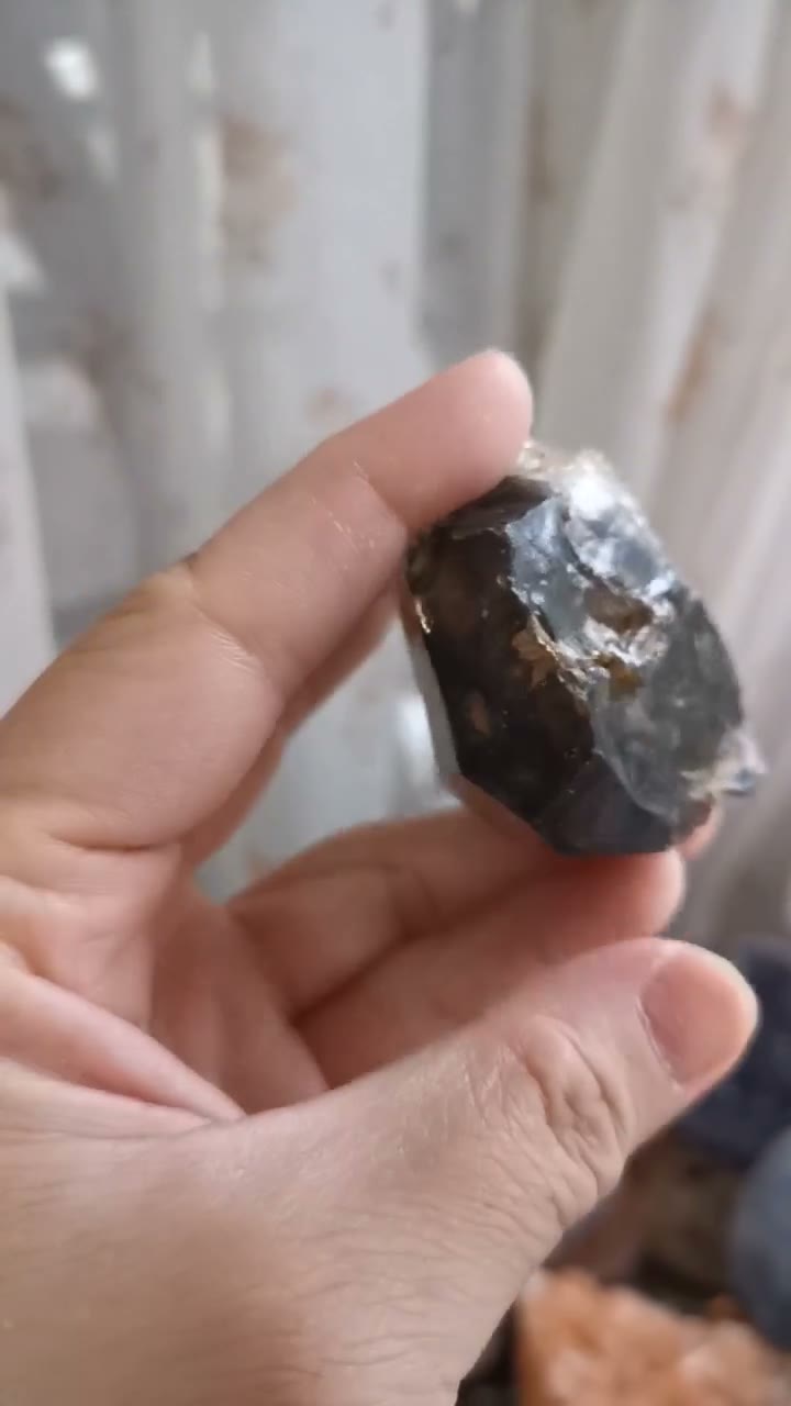 天然ティースケルトンクォーツ 結晶標本 94g