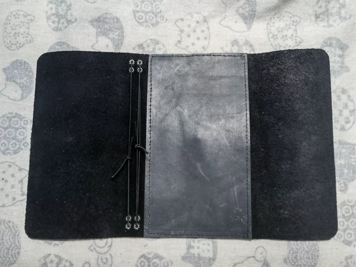 Funda para cuaderno de cuero de tríiegue gris negro