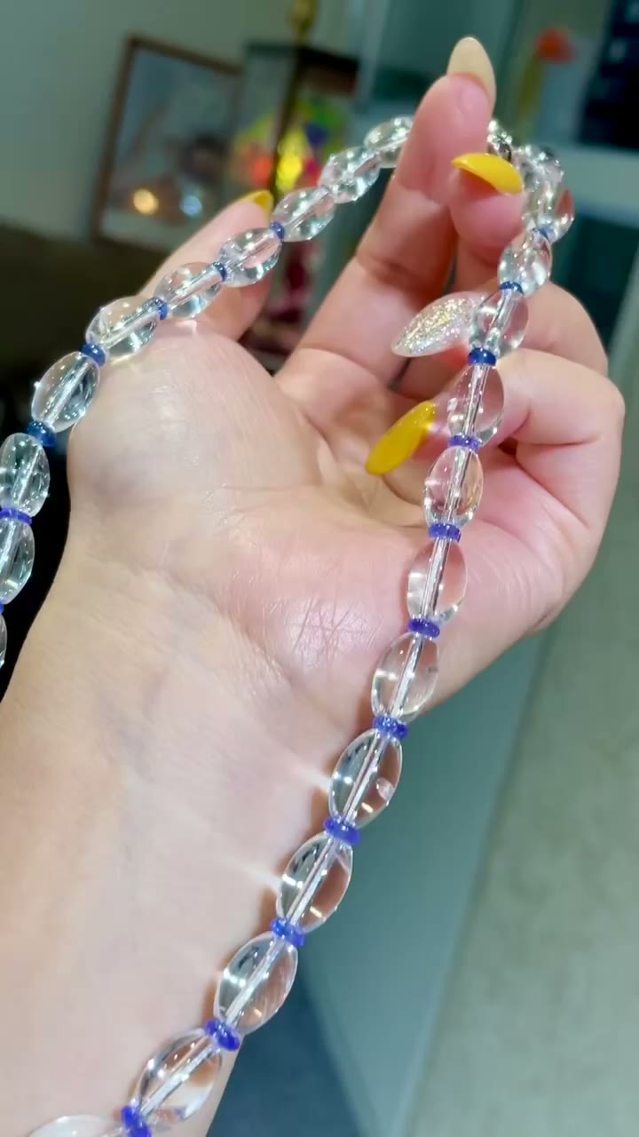 Colar de Contas de Ábaco Transparentes e Contas de Acento Azuis, 41cm
