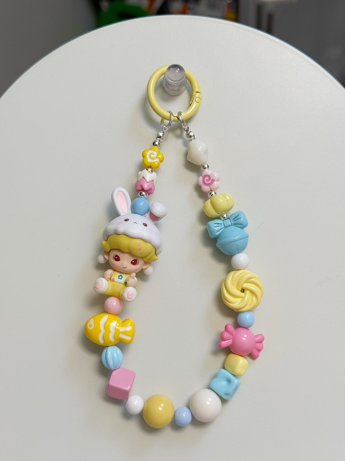 ハンドメイド ビーズ キャラクターフィギュア スマホストラップ キーホルダー