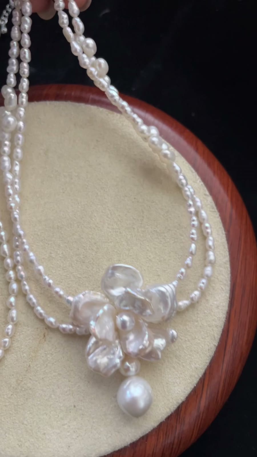 Collier double rang perles fleur