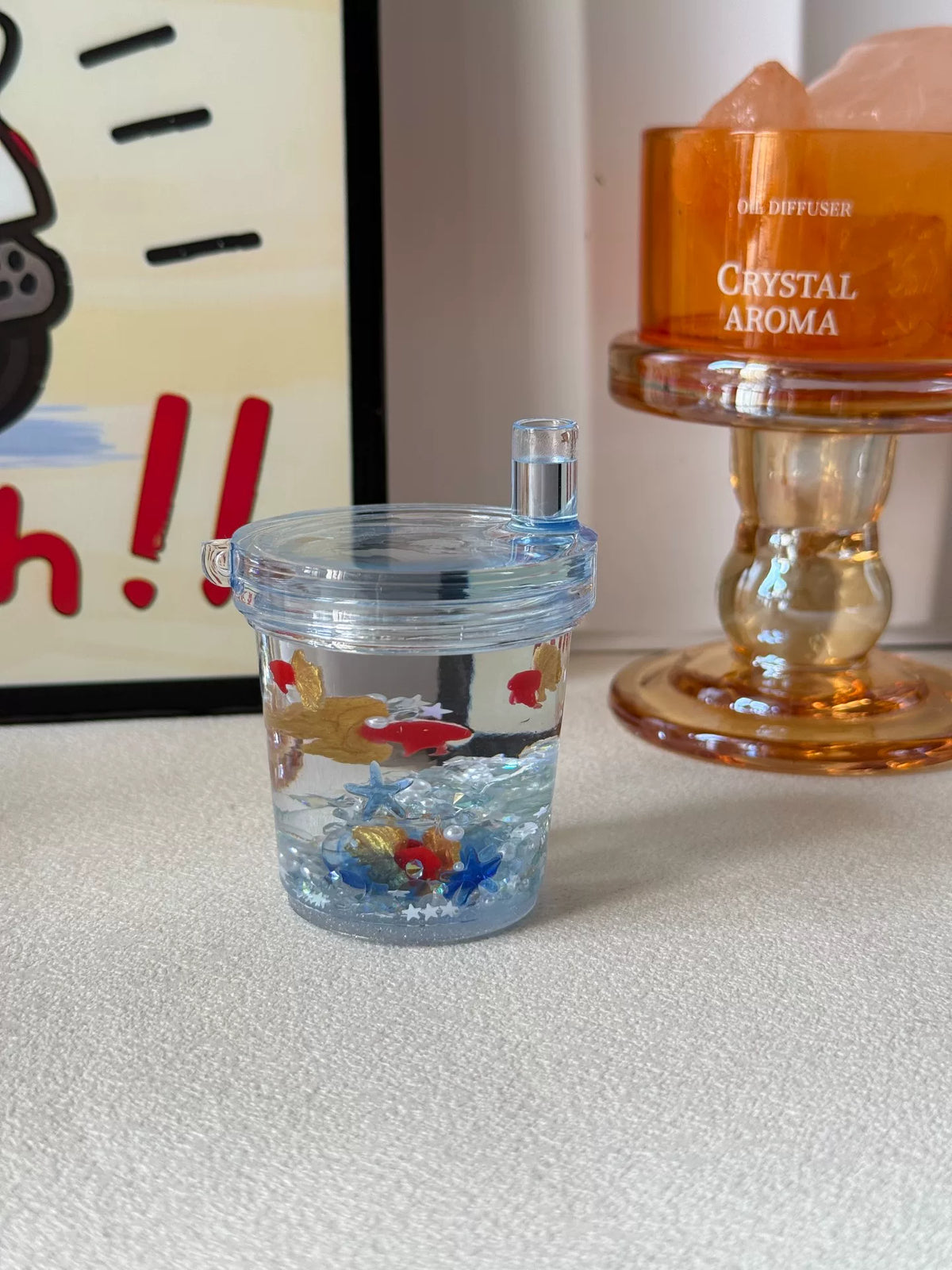 Diorama em Resina de Copo com Peixes Dourados em Miniatura