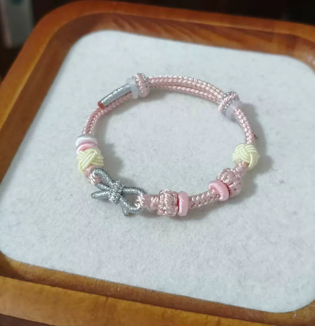 Pulseira Tecida à Mão com Gradiente Rosa e Branco