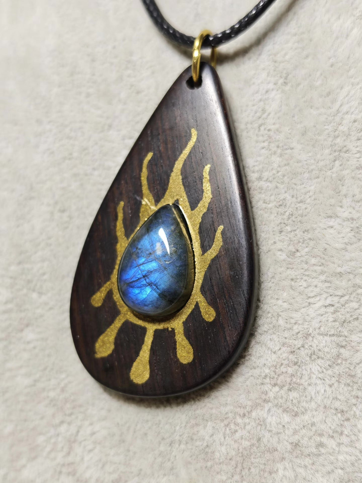 Black Sandalwood Labradorite Water Fire Pendant