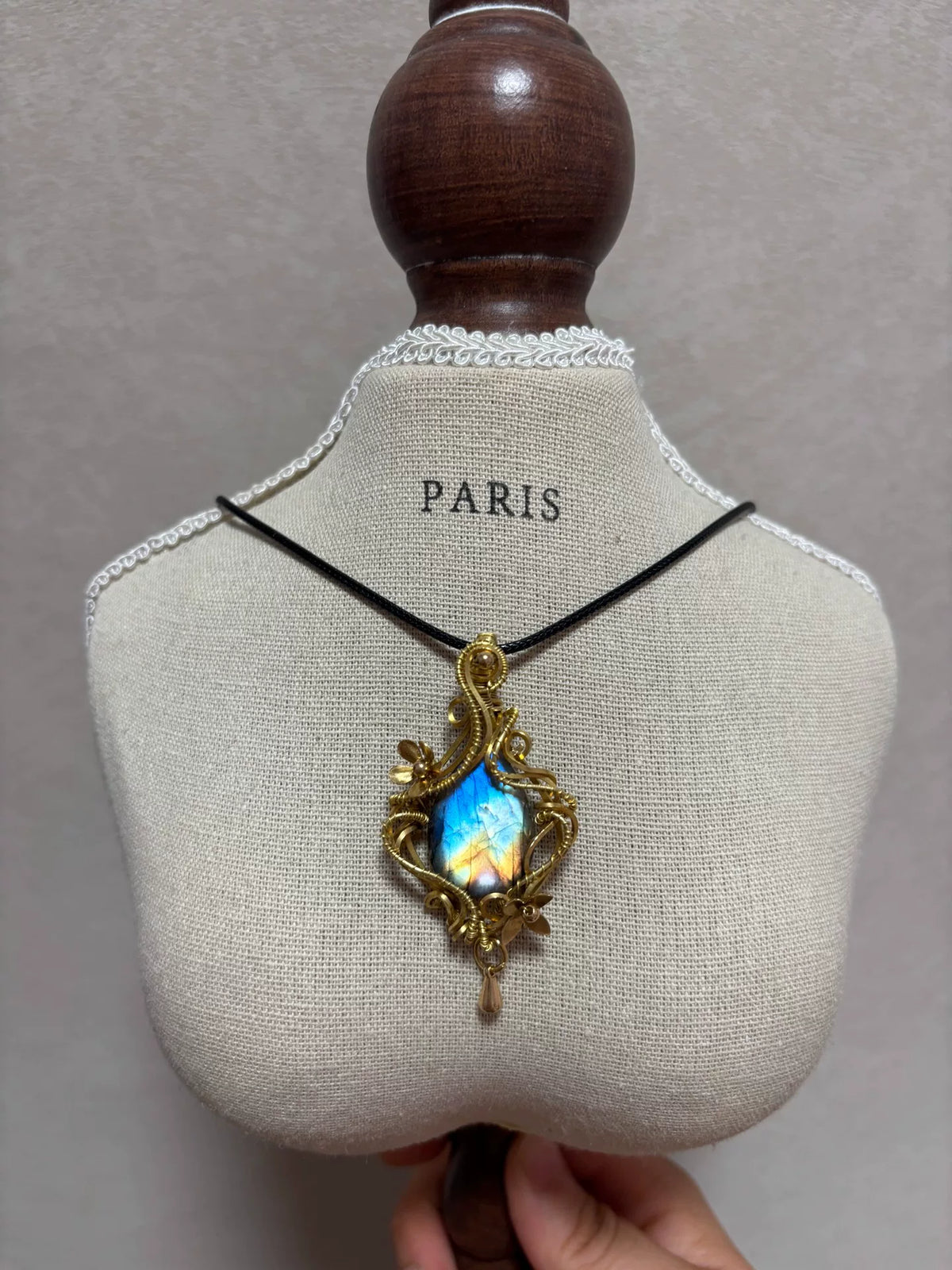 Handmade Labradorite Brass Wire Necklace