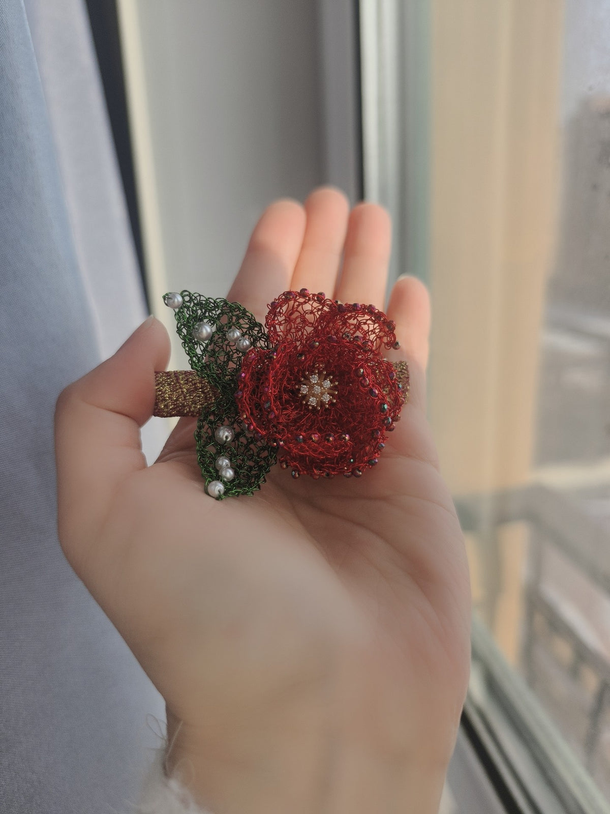 Red Peony Wire Mesh Duckbill Hair Clip
