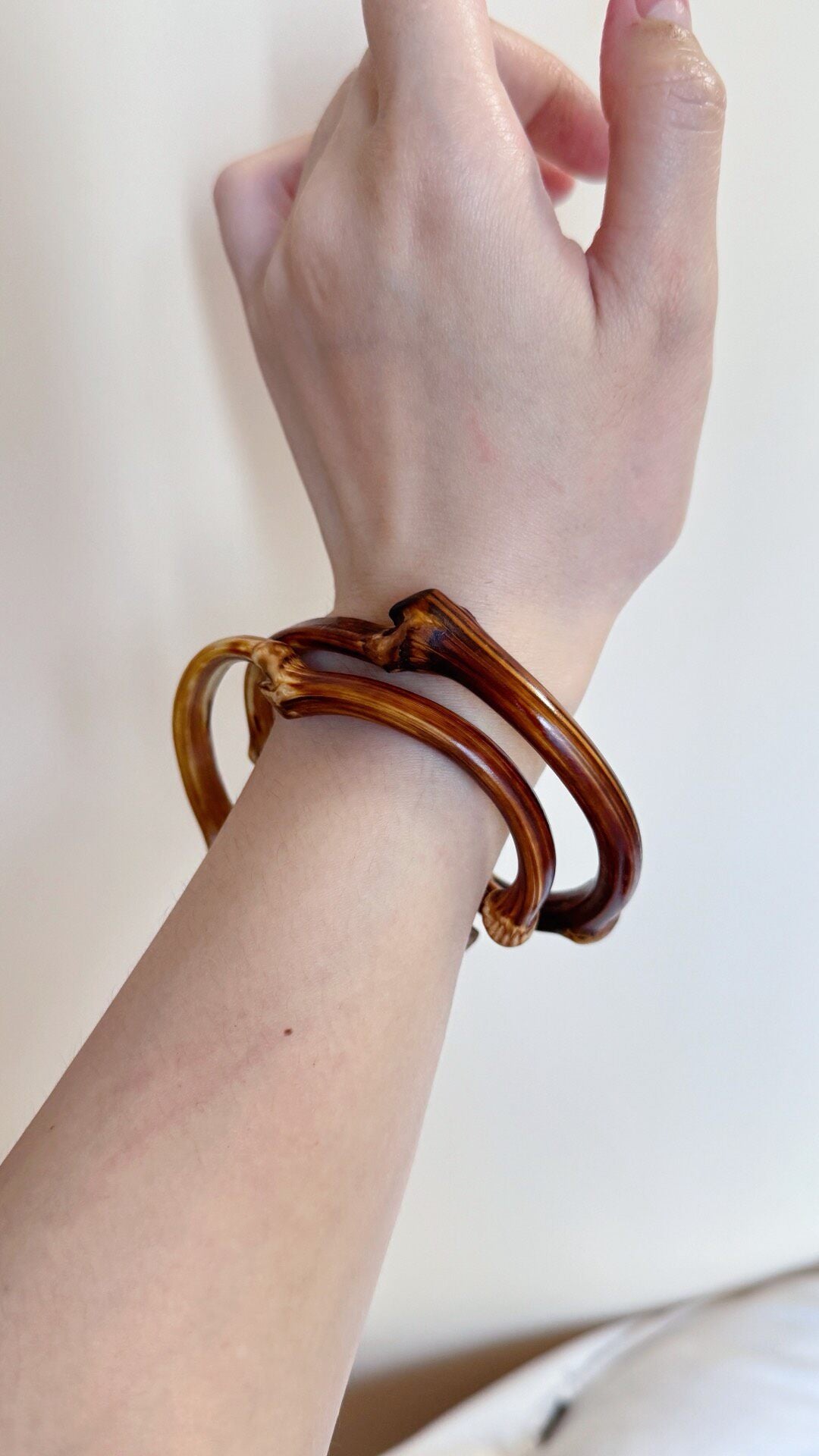 Sammanlänkade armband i rödvedsrot