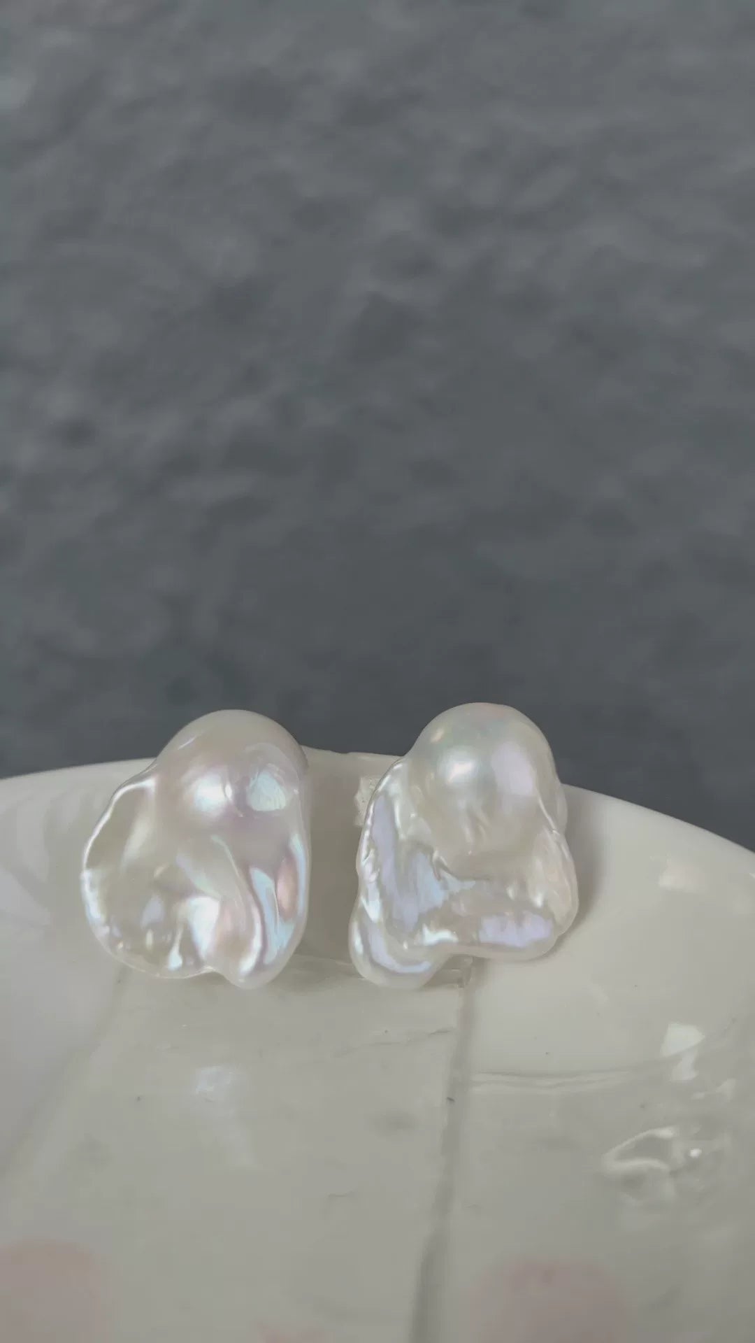 Coppia di Perle Barocco d'Acqua Dolce Bianche