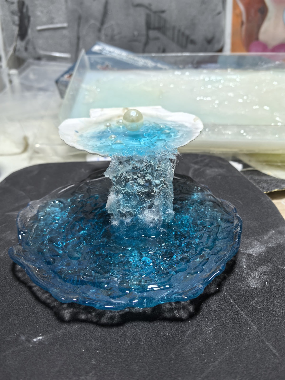 Blue Resin Seashell Waterfall Pearl Decor