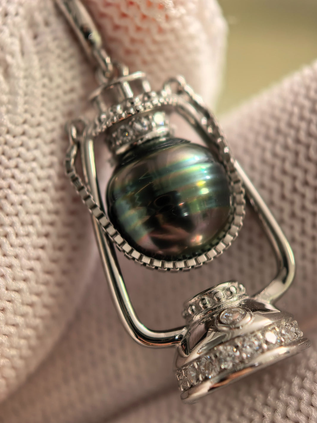 1007403464237 - Image 1