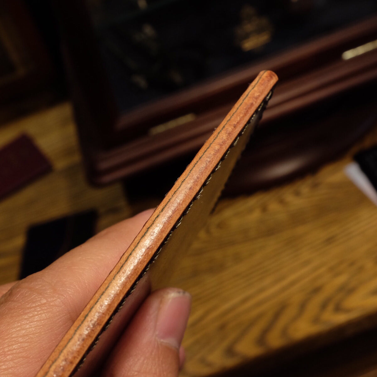 Minimalist Horsehide Card Holder Two-Tone
