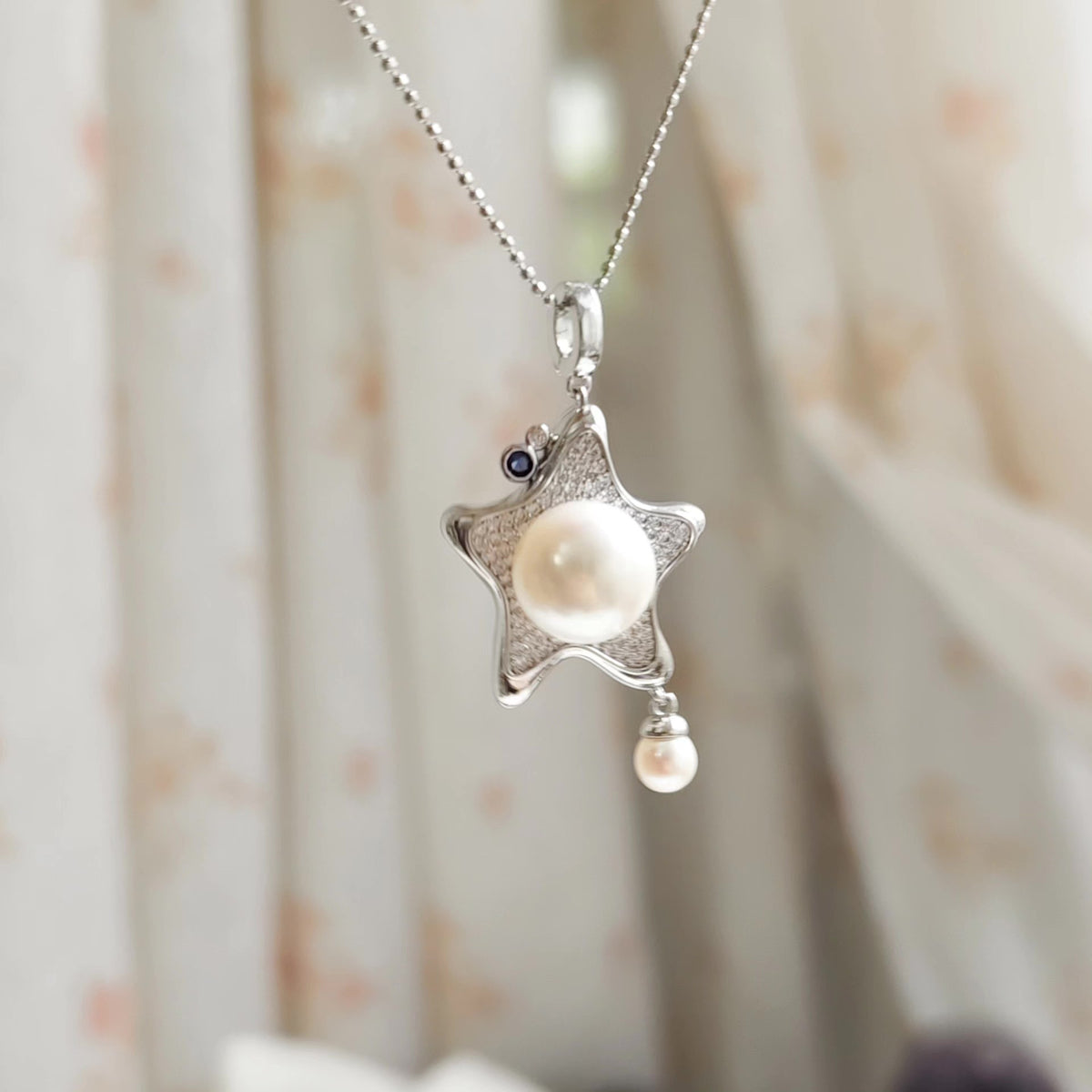 Starfish Pendant Necklace with Natural Pearls