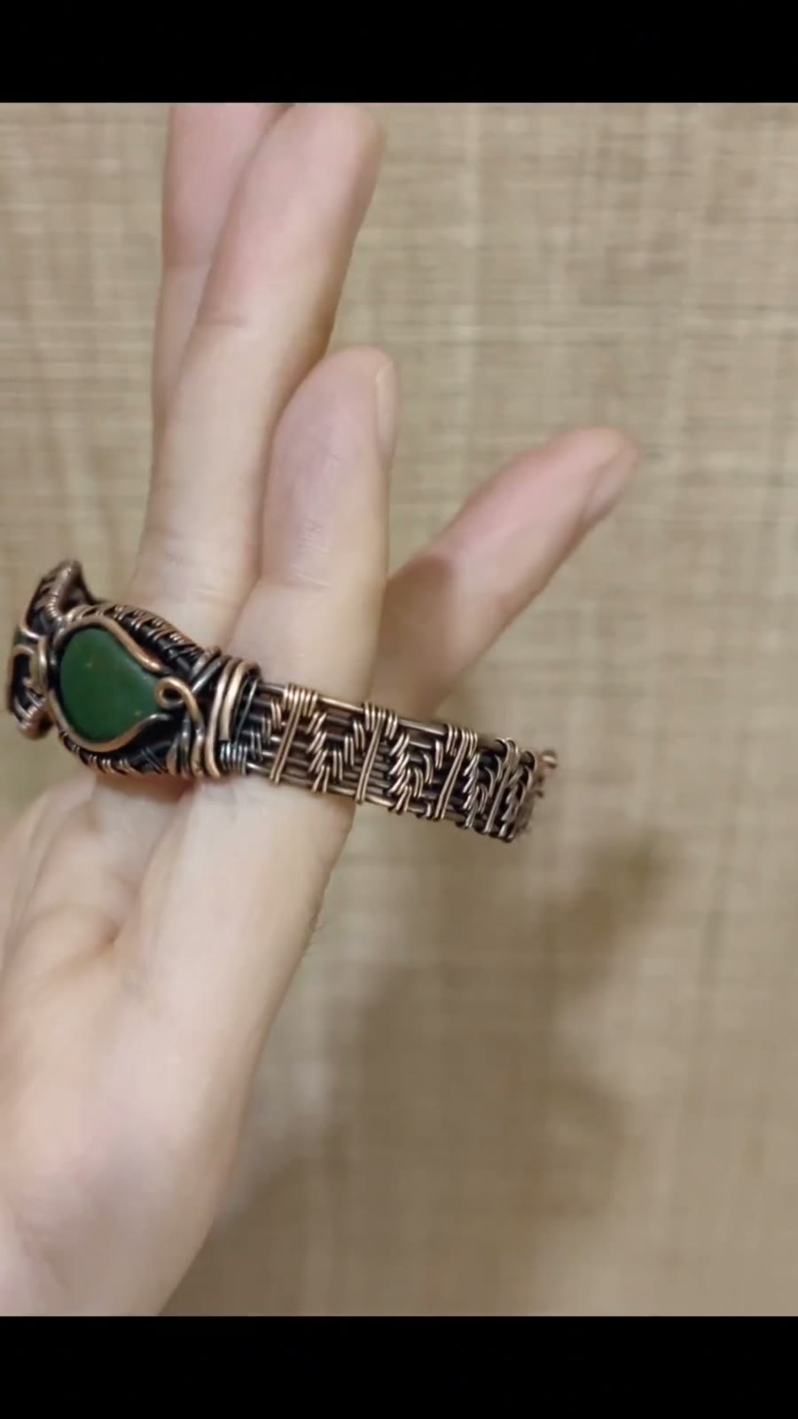 Bracelet Labradorite en fil de cuivre torsadé