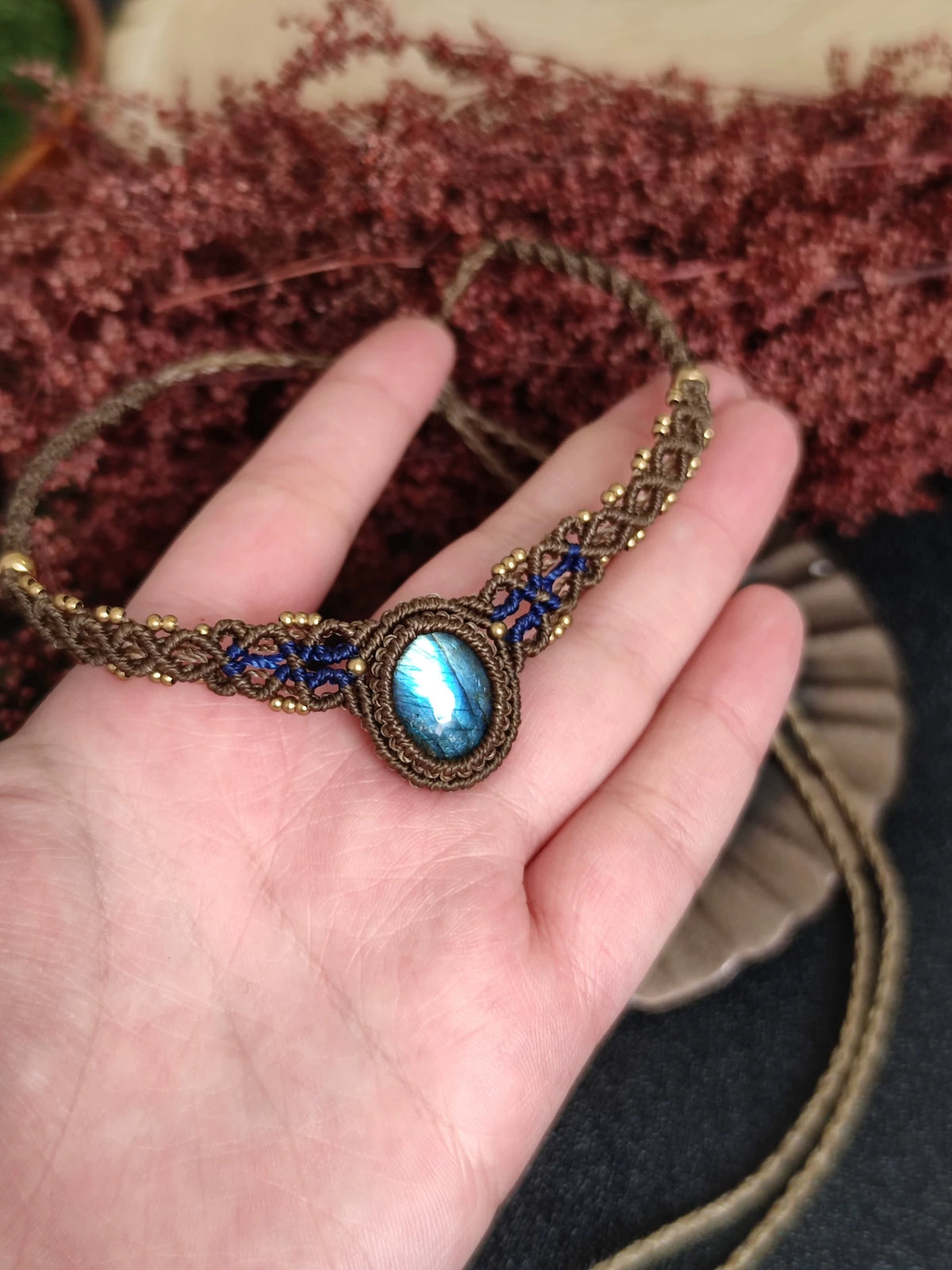 Choker in Macramé Labradorite con Cordoncino Marrone