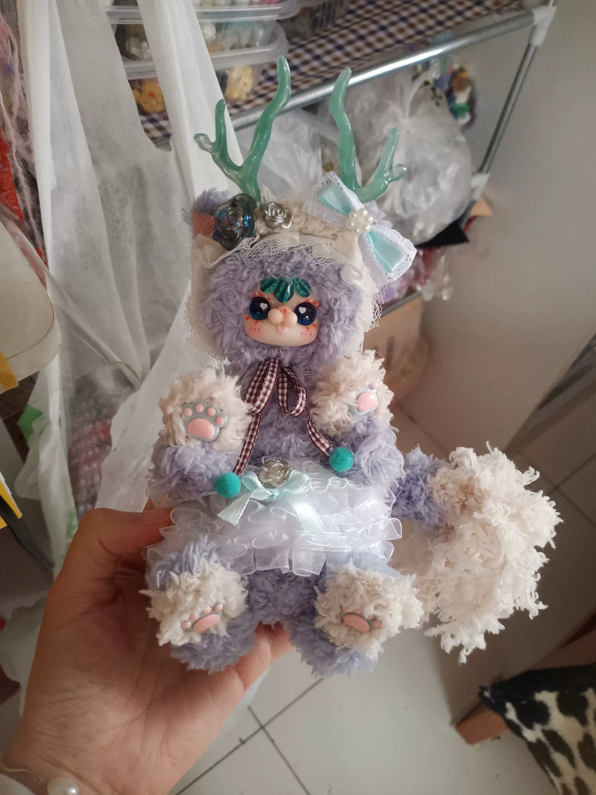 Poupée chaton en peluche bleu articulée