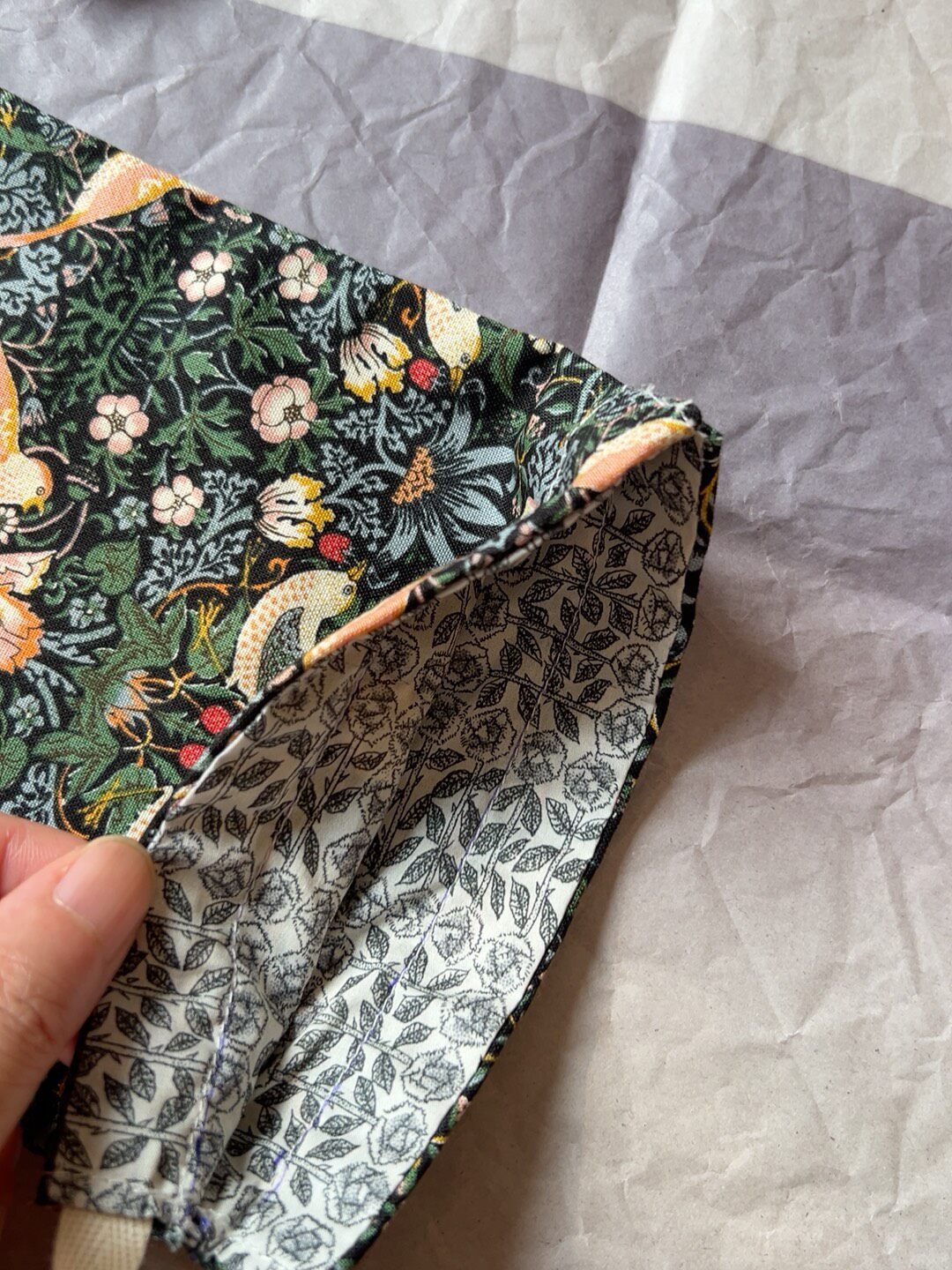 Strawberry Thief Cotton Linen Drawstring Pouches
