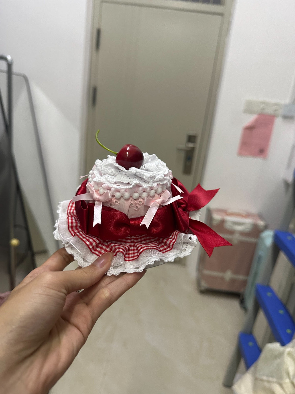Pink Cupcake Mini Top Hat Lace