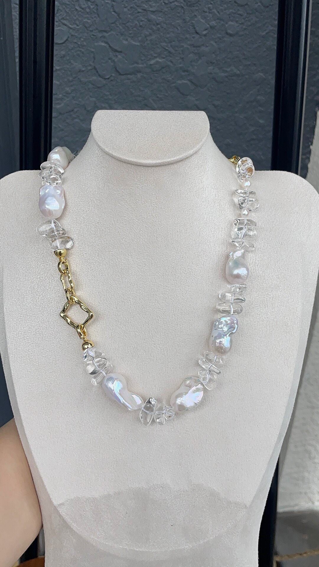 Collana Bracciale Convertibile in Perle Barocche e Cristalli