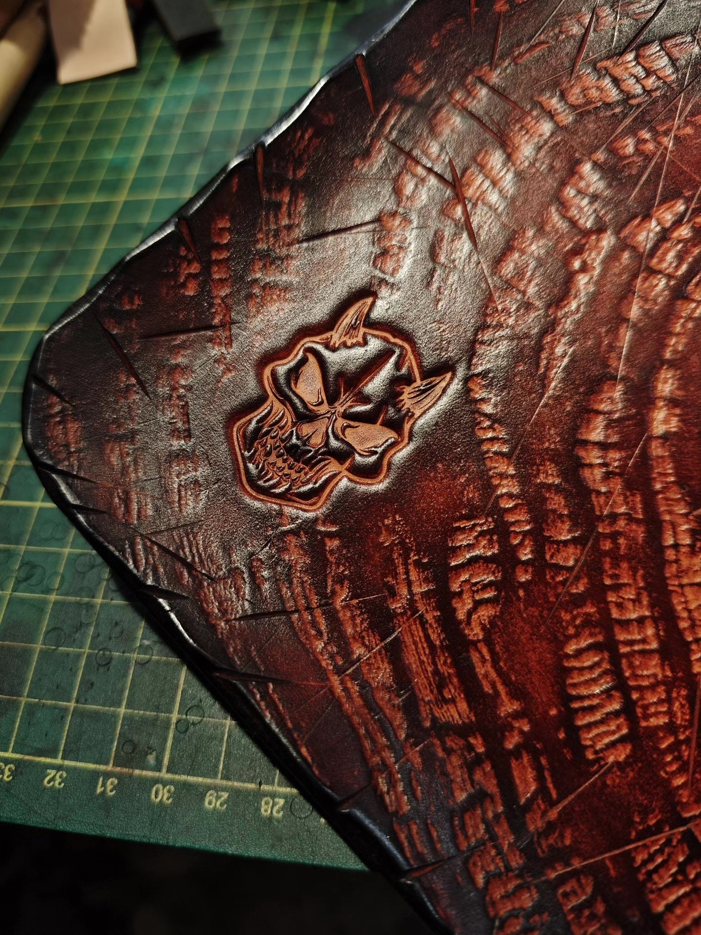 15cm Hand-Carved Cowhide Desktop Tray with Embossed Designs