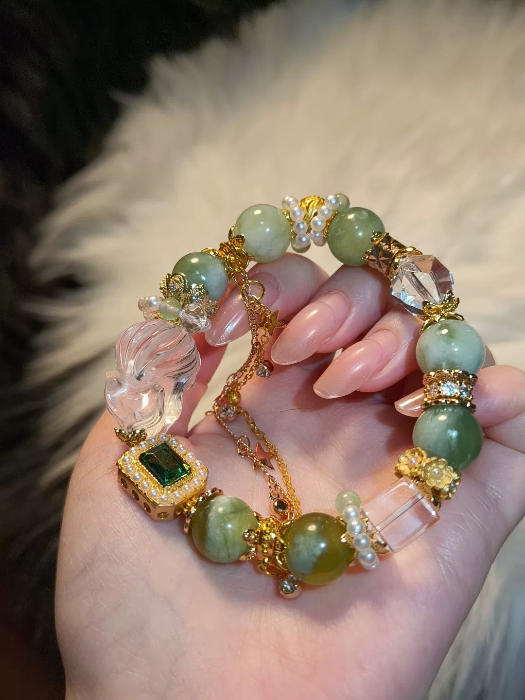 Pulseira de raposa de nove caudas em quartzo branco